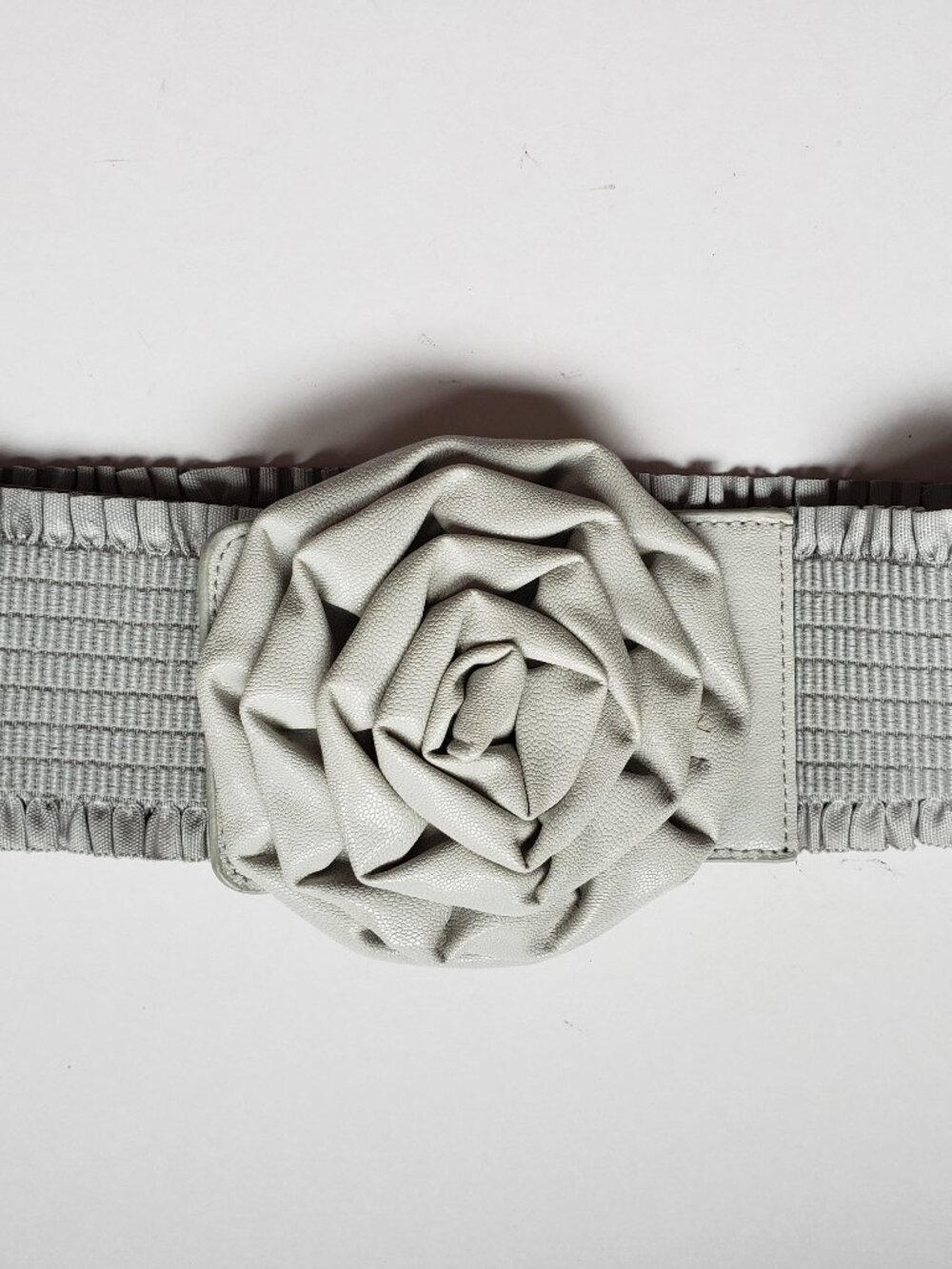 Cute Stretchy Gray Flower Belt